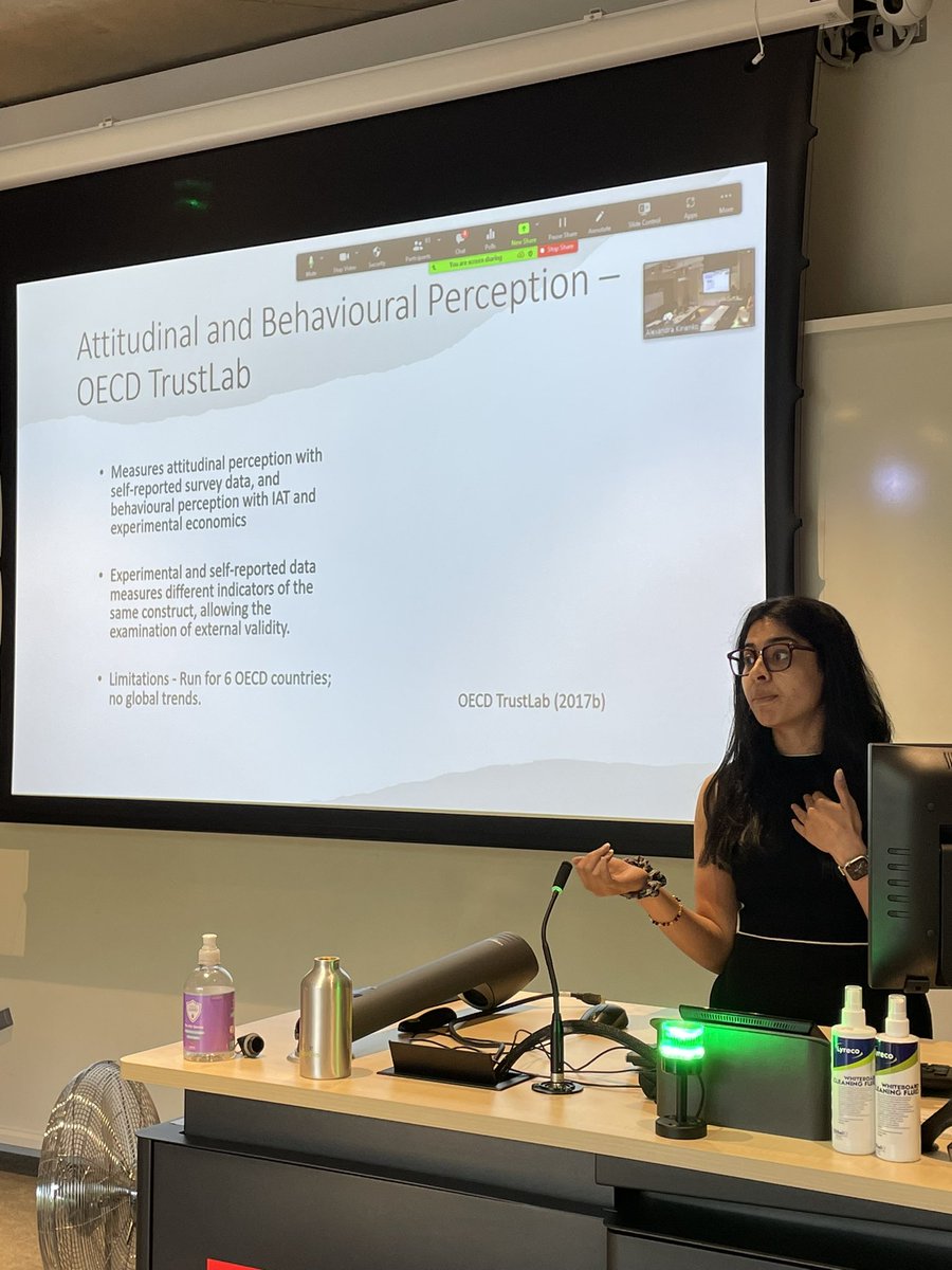 Alexandra_YCYW's tweet photo. Considerations for behavioural interventions around trust in institutions presented by @KanganMalik and @annabelgillard at the Behavioural Science and the Wider World seminar at @LSE_PBS. Brilliant research by LSE MSc 21-22 students of #behaviouralscience https://t.co/DktbEUalp0