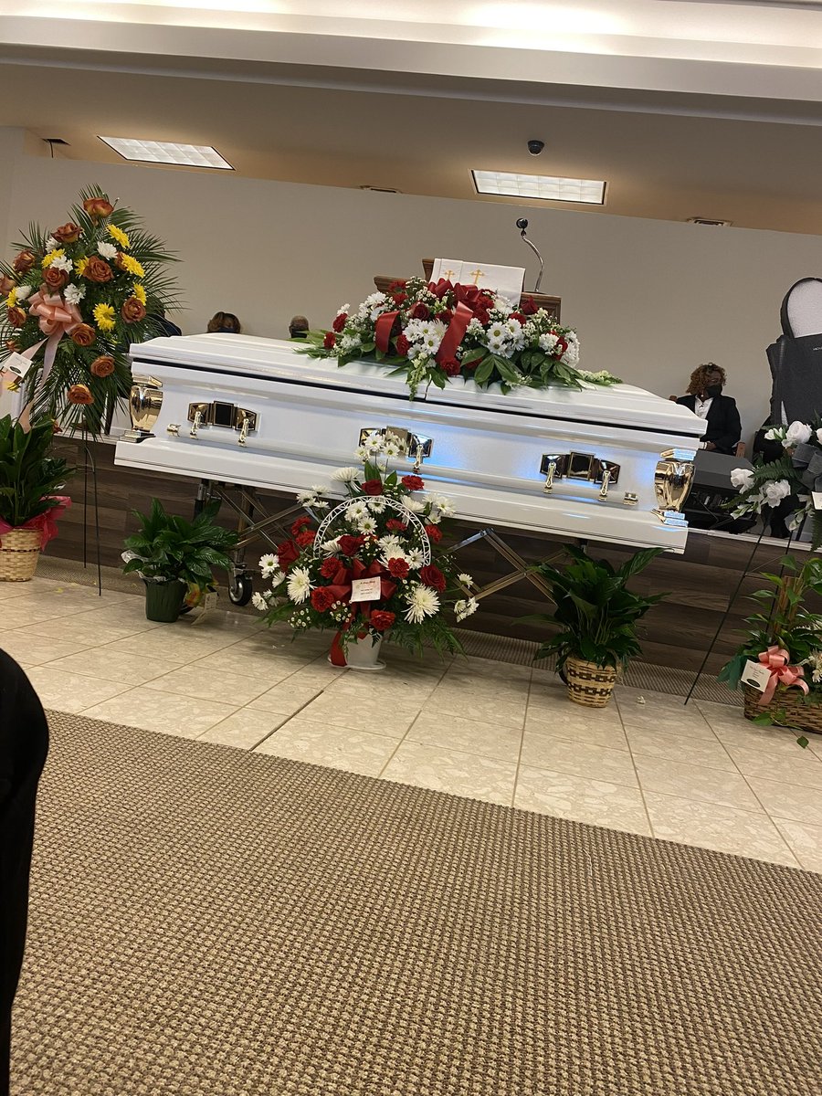 StandAlone_'s tweet image. Shit crazy, we was just together 8 months ago!!! 💔 #LLDOT🐐