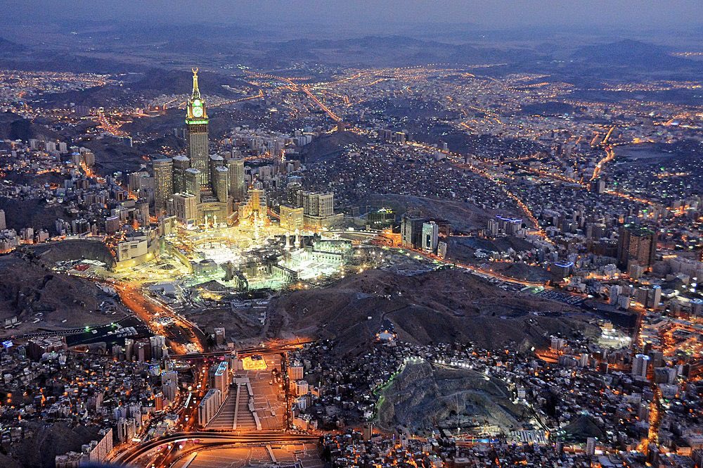 فلكية جدة:
تشهد مدينة #مكة_المكرمة اليوم (الخميس) ظاهرة تساوي الليل والنهار