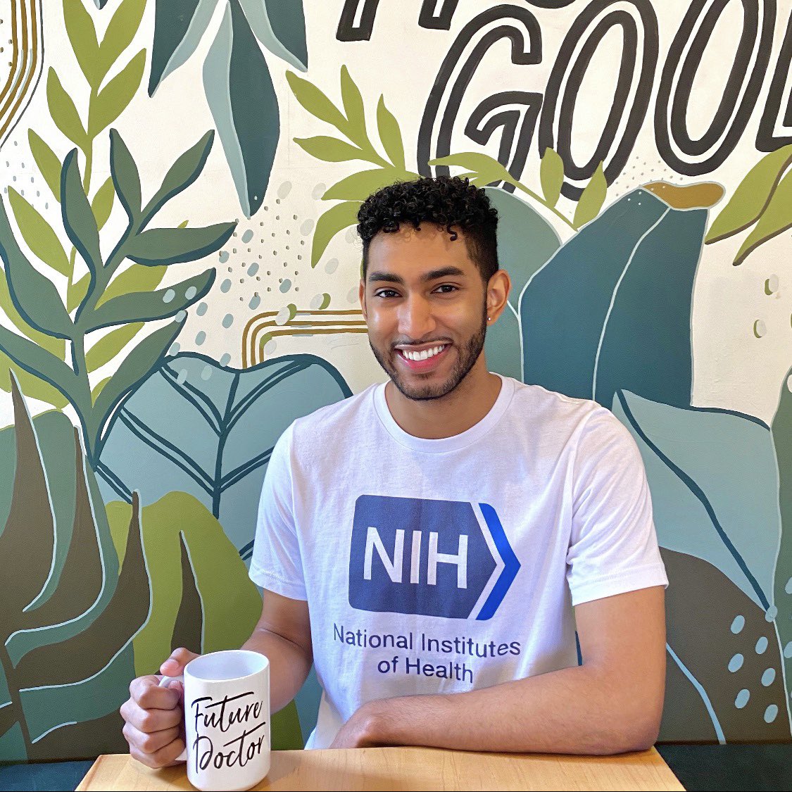 BecomingDrBrown's tweet photo. Hi, I’m Bj! I’m a Clinical Research Fellow working under Drs. @MelissaBrotman &amp; Ellen Leibenluft @NIMH. 

I plan to apply to MD-MPH programs in 2023. I’m passionate about psychiatry, dermatology, global health, medical journalism, &amp; serving disadvantaged populations. #MedTwitter https://t.co/Xp51j9AXgr