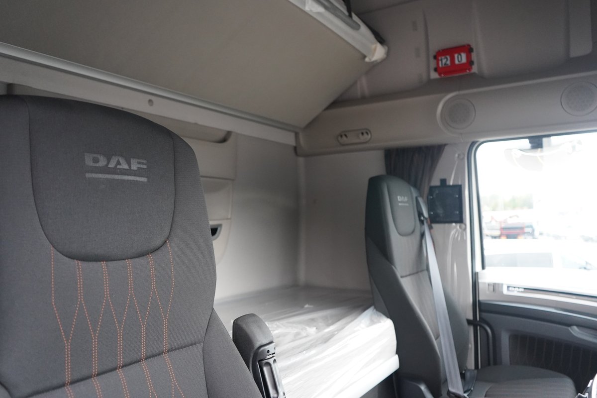 MVCommercial's tweet photo. Ready to Go: DAF XF530 FTS 6x2 Tag Axle (Twin Wheel Tag) Tractor Unit.

✅ Fridge
✅ Microwave
✅ Air-conditioning
✅  9 Tonne Front Axle.

View more at: https://t.co/OabZ6v4nEv https://t.co/j9PlvBAOkO