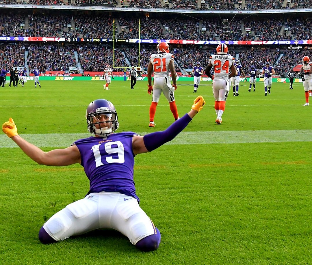 alanwallett's tweet photo. I was at Twickenham in 2017 when @athielen19 did the knee slide celebration. I will also be in the endzone at Tottenham on Sunday cheering you and the boys on. Let's see another knee slide...SKOL! https://t.co/XjrljTjwad