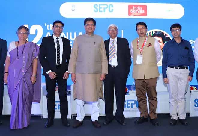 knnindia's tweet photo. Workforce skills transformation in services exports vital for economic growth: Commerce Minister #PiyushGoyal
#ServiceExports #WorkForceSkill #Economy @Sepc_India
https://t.co/LEj5POiacY https://t.co/mOPLL2KTx7