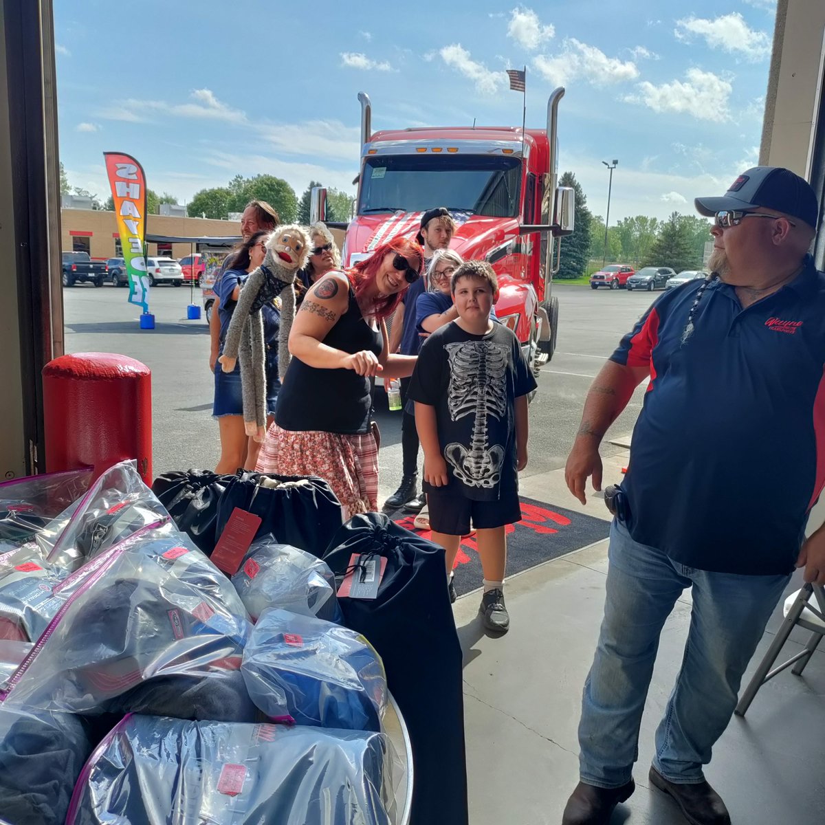 WayneTransports's tweet photo. Truck Driver Appreciation week concluded earlier this month. We had a great week celebrating all of the hard work our drivers take on day in and day out. Thanking you today and every day for all that you do.
#Trucking #ThankATrucker https://t.co/PX1N14Iu28