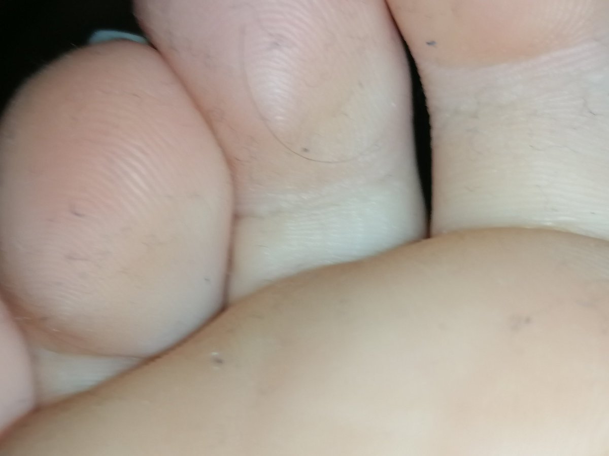 PervSanes's tweet photo. A toe closeup for my tiny friends to enjoy!

#malefeet #male #malegiant #giant #toea #closeup #feet #foot https://t.co/tN3J7zjHZA