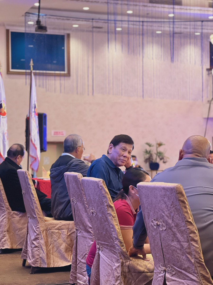 MJ__Mondejar's tweet photo. Chill lang si Mayor.

The 16th President of our dear Republic. 🇵🇭 https://t.co/beyqblNnpP