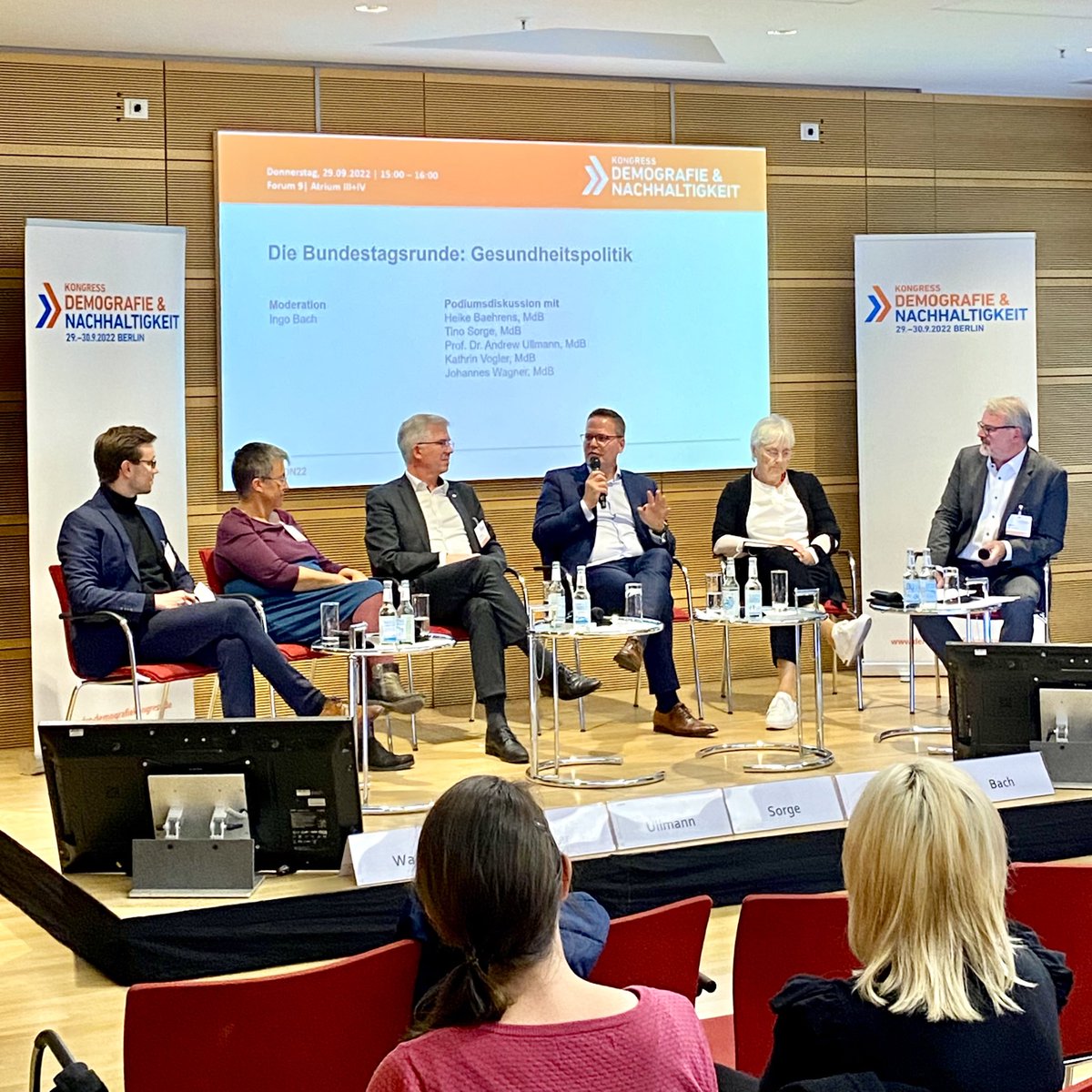 TinoSorge's tweet photo. Gute Diskussion mit den #Gesundheitspolitik-Kollegen der #Ampel &amp; Linken beim Kongress #Demografie &amp; #Nachhaltigkeit. Beides sind Schlüsselfaktoren bei der zukunftsfähigen Finanzierung unseres Gesundheitswesens. @cducsubt #GKV #FinStG https://t.co/VEpmsZXo6o