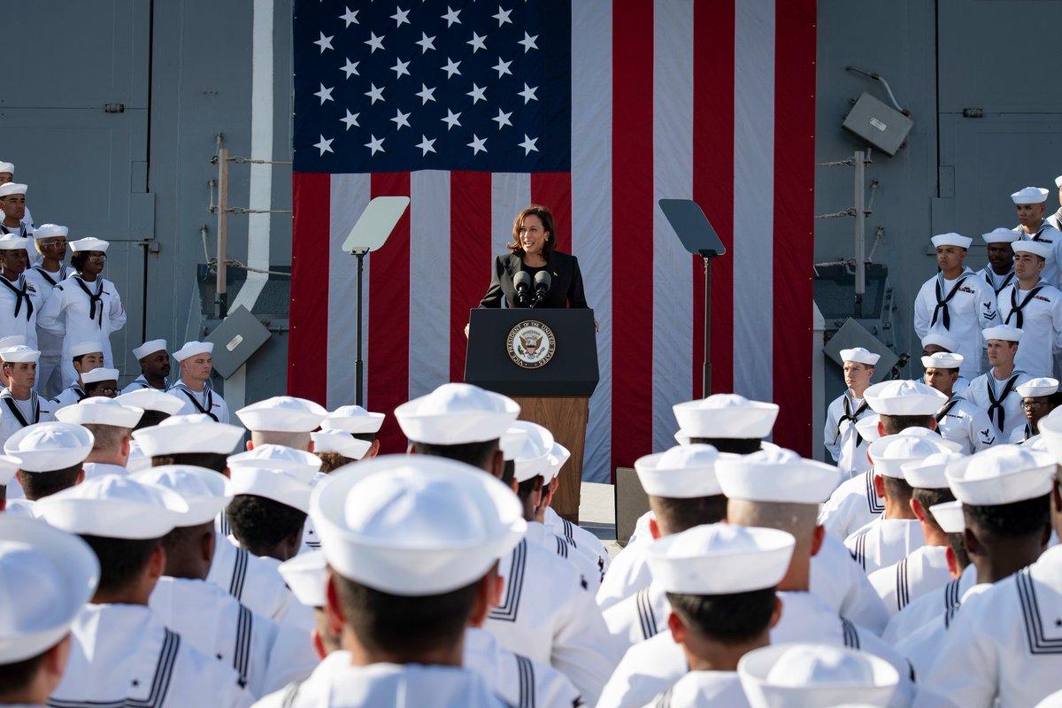 Welcome Aboard, <a href="/KamalaHarris/">Kamala Harris</a>! ⚓ 🇺🇸 

YOKOSUKA, Japan 📍 Vice President Kamala Harris addresses service members aboard #USSHoward during her visit to Commander, Fleet Activities Yokosuka (CFAY), Sept. 28, 2022. 

📸 : by MC1 Kaleb J. Sarten