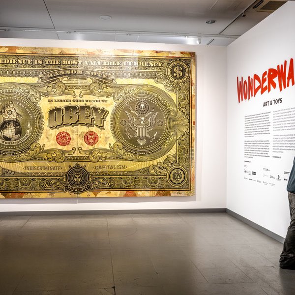 NRW_FORUM's tweet photo. Heute Abend, ab 18 Uhr, geht es los: Unsere Popkultur-Wunderkammer #wonderwalls eröffnet, ua mit Shepard Fairey, Swoon, Banksy, Bearbricks, KAWS uvm alle Infos: https://t.co/6hjN8COYpl https://t.co/5OhBRDjDtn