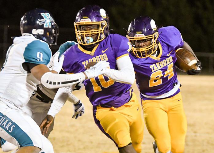 GAMEDAY: Gates County Barons vs Tarboro Vikings. 7pm at Viking Stadium. #homecoming