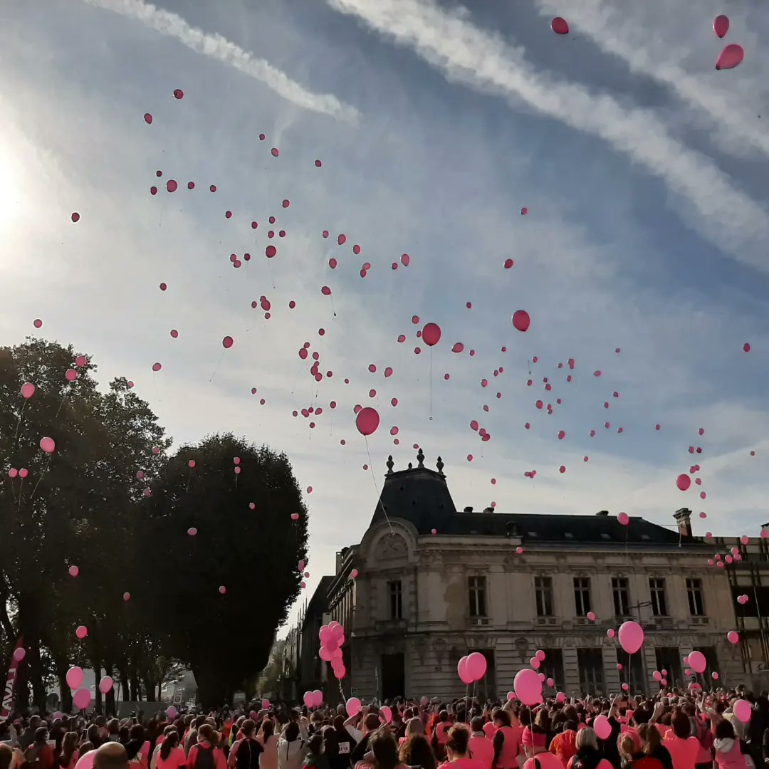 kayakmayenne's tweet photo. #10eme édition des Foulées Roses ! Venez nombreux•euses nous rejoindre en standuppaddle afin de créer une vague rose sur la Mayenne !

Avec @canotika
Et @lesfouleesroses53

#mayenne #lamayenne #Laval #standuppaddle #rivière #octobrerose🎀 #fouleesroses #fouleesroses53 https://t.co/ro9AEo8iZz