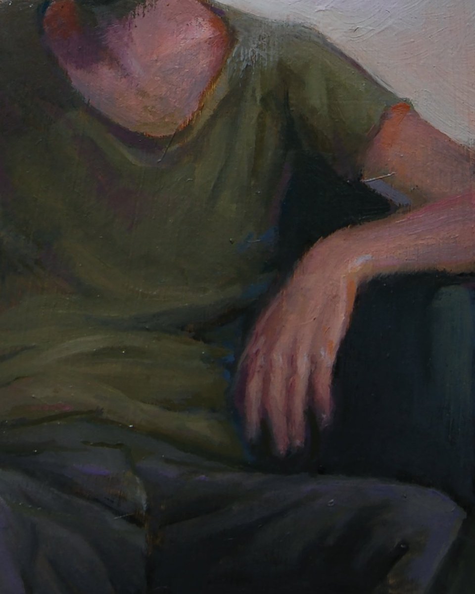 mcasalvieri1's tweet photo. self-portrait at the mirror, 20x30cm, oil on panel - 2022 https://t.co/uDfQrpJoni