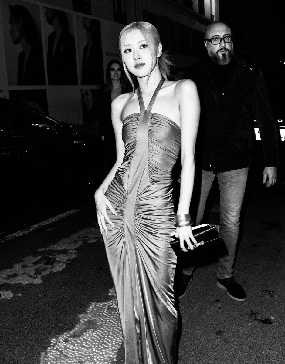 yourbablue's tweet photo. @rosiebratz Goddess https://t.co/Oq64ej1yeH