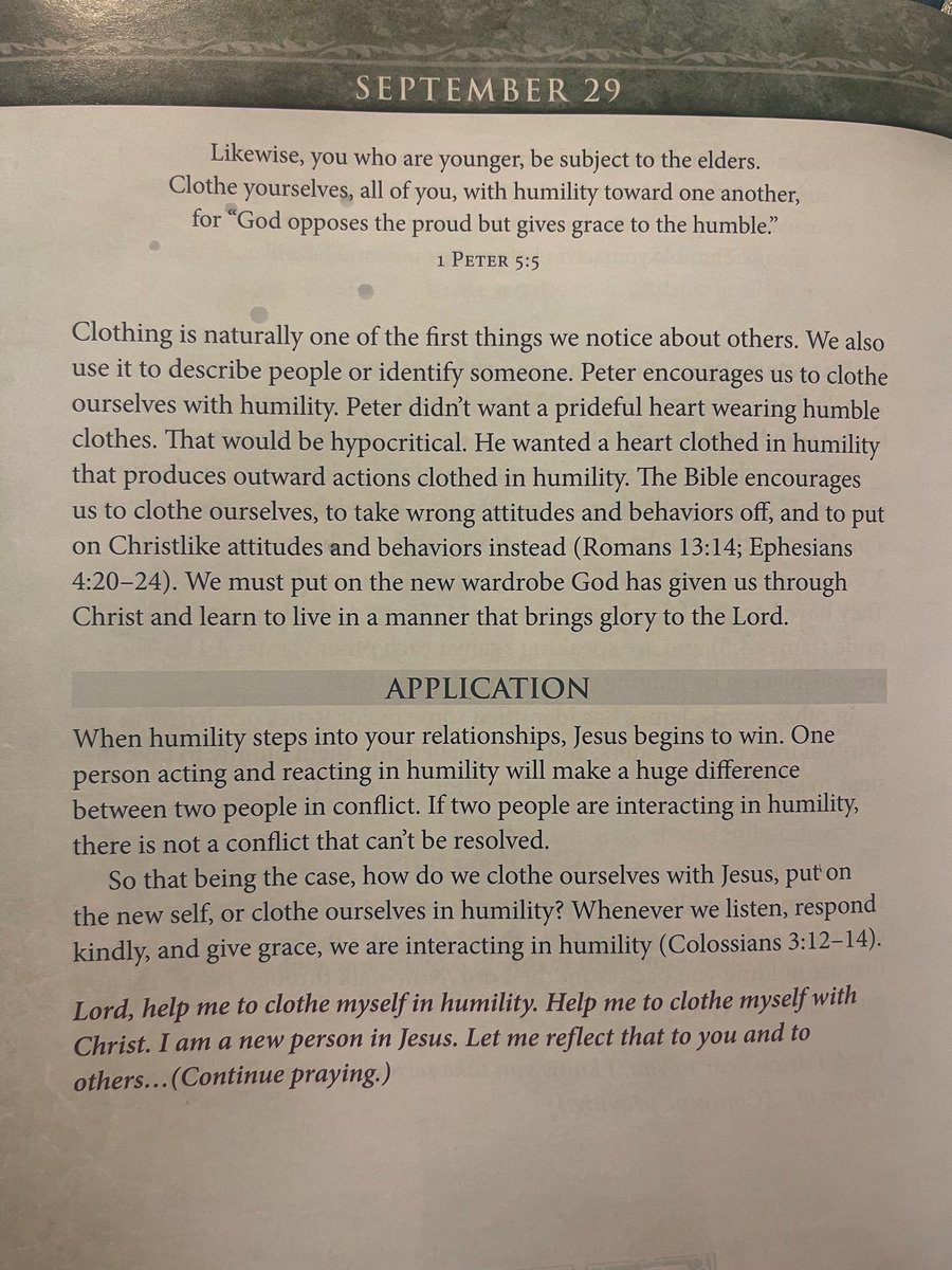 DiggsTosha's tweet photo. #CheckingMyCloset
#HumilityVSPride 
#WhatsInYourCloset? https://t.co/rltDxQVXAZ
