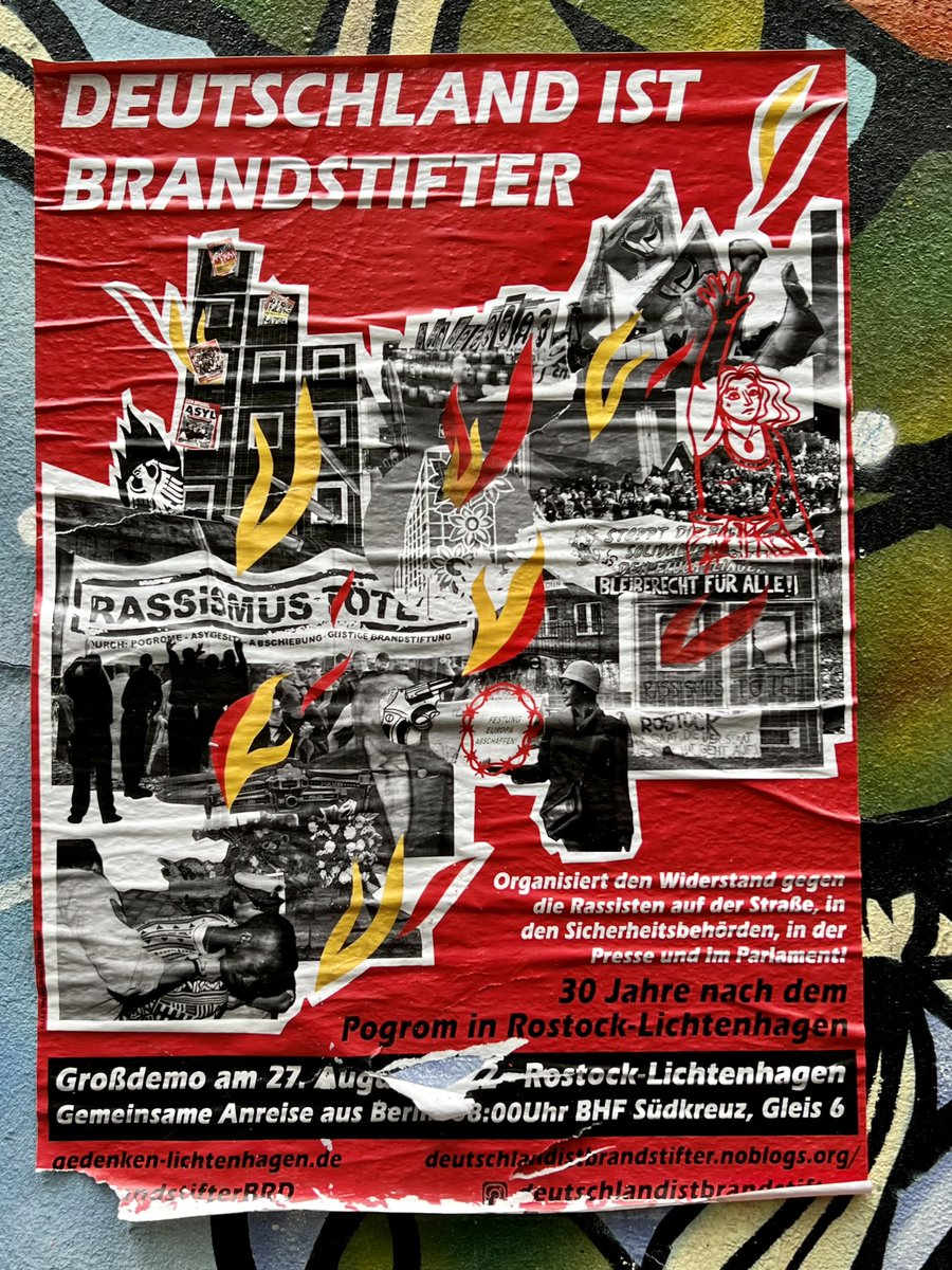 freundeskreisv's tweet photo. DEUTSCHLAND IST BRANDSTIFTER

30 Jahre nach dem Pogrom in Rostock-Lichtenhagen

Organisiert den Widerstand gegen die Rassisten auf der Straße, in den Sicherheitsbehörden, in der Presse und im Parlament!

https://t.co/oJSwiKoUhx
@BrandstifterBRD 

Berlin-Kreuzberg, 17.9.22
#Antira https://t.co/k21P0hzVUG