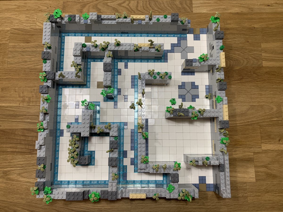 Morgen zeigen <a href="/NetworkTobi/">Tobias D. Krafft</a> und ich mit diesem schönen Legolabyrinth (mit Dank an K1, K2 und Ehemann), was der Unterschied zwischen einem Algorithmus und einer Heuristik ist beim Wissenschaftsfest der <a href="/VolkswagenSt/">VolkswagenStiftung</a>: