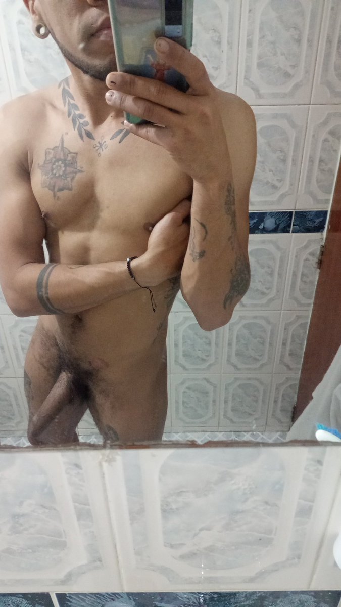 tellmejimenez's tweet photo. @danielmonterre6 @EncuentroGayMty Jugamos https://t.co/NBeKZAyUb7
