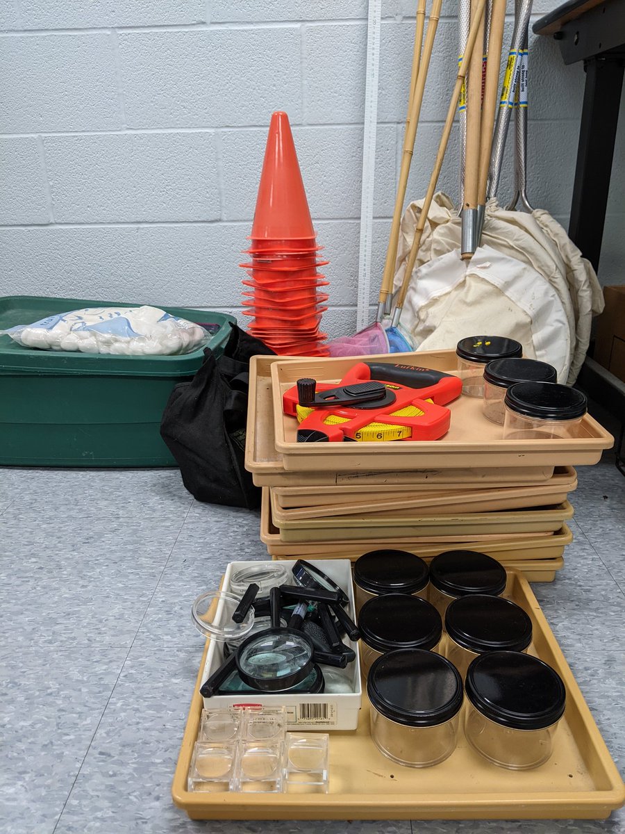 76_the's tweet photo. Today's forecast doesn't call for wet weather, so we're finally heading  out to study some terrestrial ecosystems in SNC1W :) #welovescience https://t.co/xCYEyodKnK