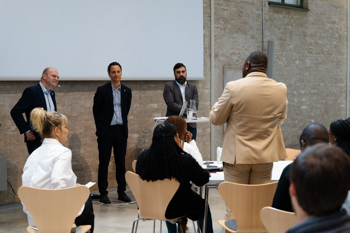 Just nu anordnar <a href="/ICLD_Sweden/">ICLD</a> konferens på temat mänskliga rättigheter och ungdomsdemokrati i Lund. Deltar gör 40 personer från södra Afrika, Sydafrika, Zambia och Botswana och flera svenska kommuner. Läs mer: lund.se/nyheter/nyhete…