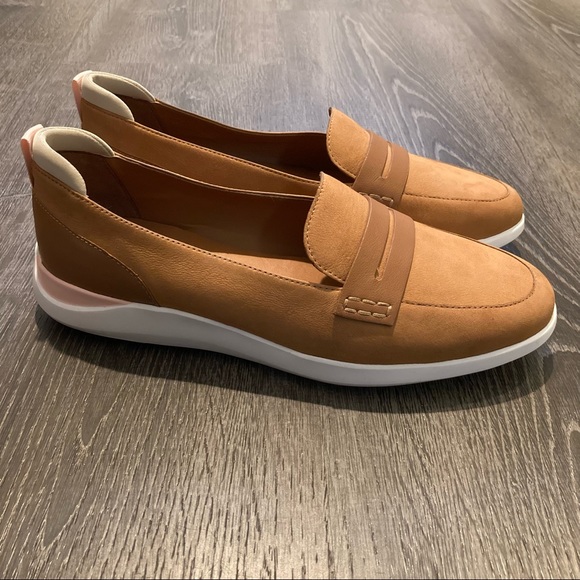 keylimeboutique's tweet photo. So good I had to share! Check out all the items I'm loving on @Poshmarkapp #poshmark #fashion #style #shopmycloset #colehaan #madewell #corkys: https://t.co/JmehJ2tNac https://t.co/ldpkoYJx5n