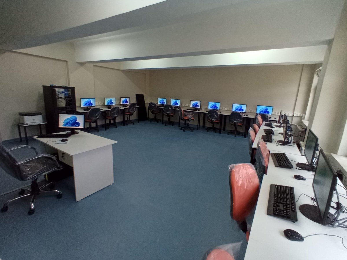 #SOGEP desteğiyle Amasya'da uygulanan 'Dezavantajlı Çocuk ve Gençler İçin Meslek Edindirme Eğitimleri ve İşgücü Piyasası İçin Destek' projesinde tekstil,mobilya tasarım,CNC atölye altyapısı tamamlandı.

Atölyelerde yılda 180 genç eğitilerek,istihdamları sağlanacak. #Gencistihdami