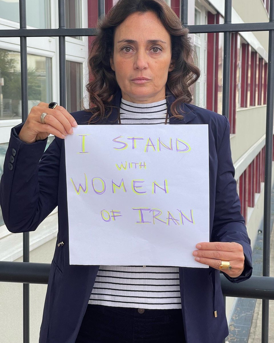 rosscaneva's tweet photo. 👉 I stand with the women of Iran 👉
After the horrible and senseless deaths of #mahasaamini and #adisnajafi protests continue in #Iran and around the world.

What is happening to our Iranian sisters is not acceptable 💔 #istandwiththewomenofiran #iosonoconledonneiraniane https://t.co/pLyagDlgFN