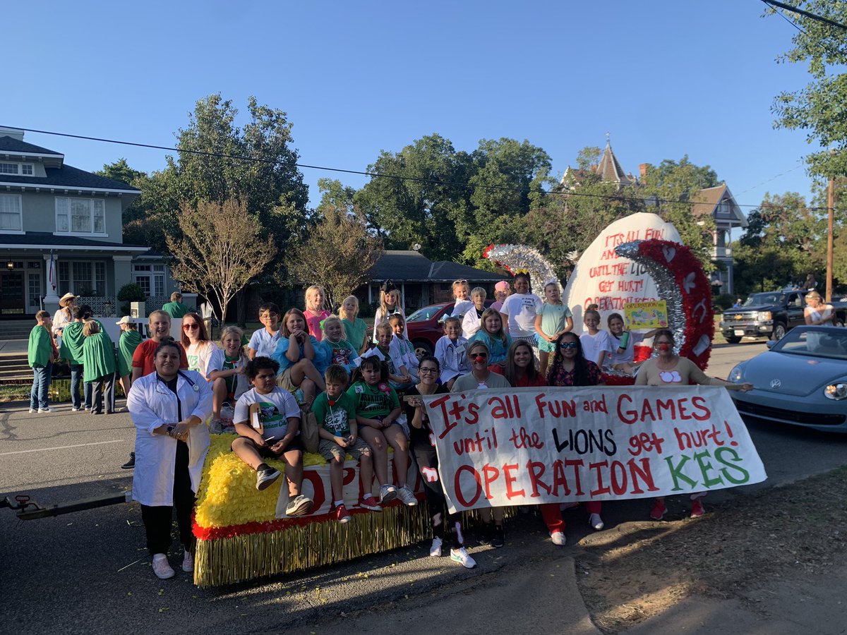 Operation <a href="/KrauseElem/">Krause Elementary</a> ! It’s all fun and games until the lions get hurt! <a href="/BrenhamISD/">Brenham ISD</a> #homecoming #forthebrand #cubnation <a href="/lbcoachyoungs/">Danny Youngs</a>