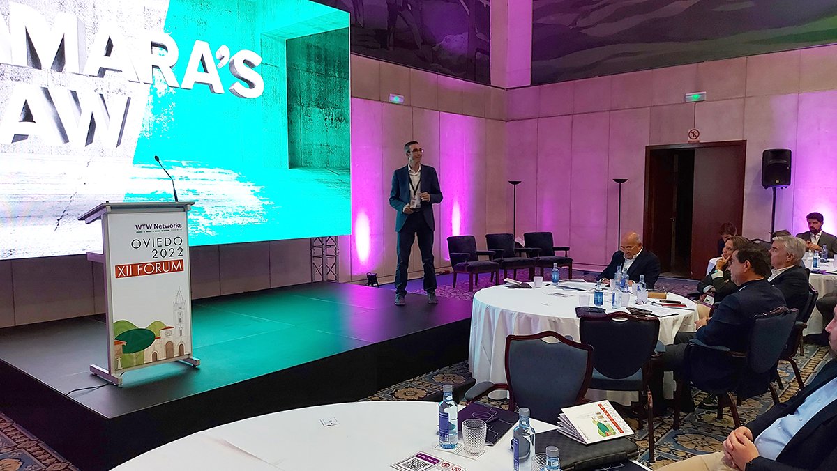 codeoscopic's tweet photo. 📢 #ÁngelBlesa, CEO del grupo #Codeoscopic, durante la exposición de su ponencia sobre tecnología e innovación desarrollada esta mañana en el marco de la jornada inaugural del #XIIforumwtwnetworks que se está celebrando en #Oviedo. https://t.co/PRKEP0NLKV