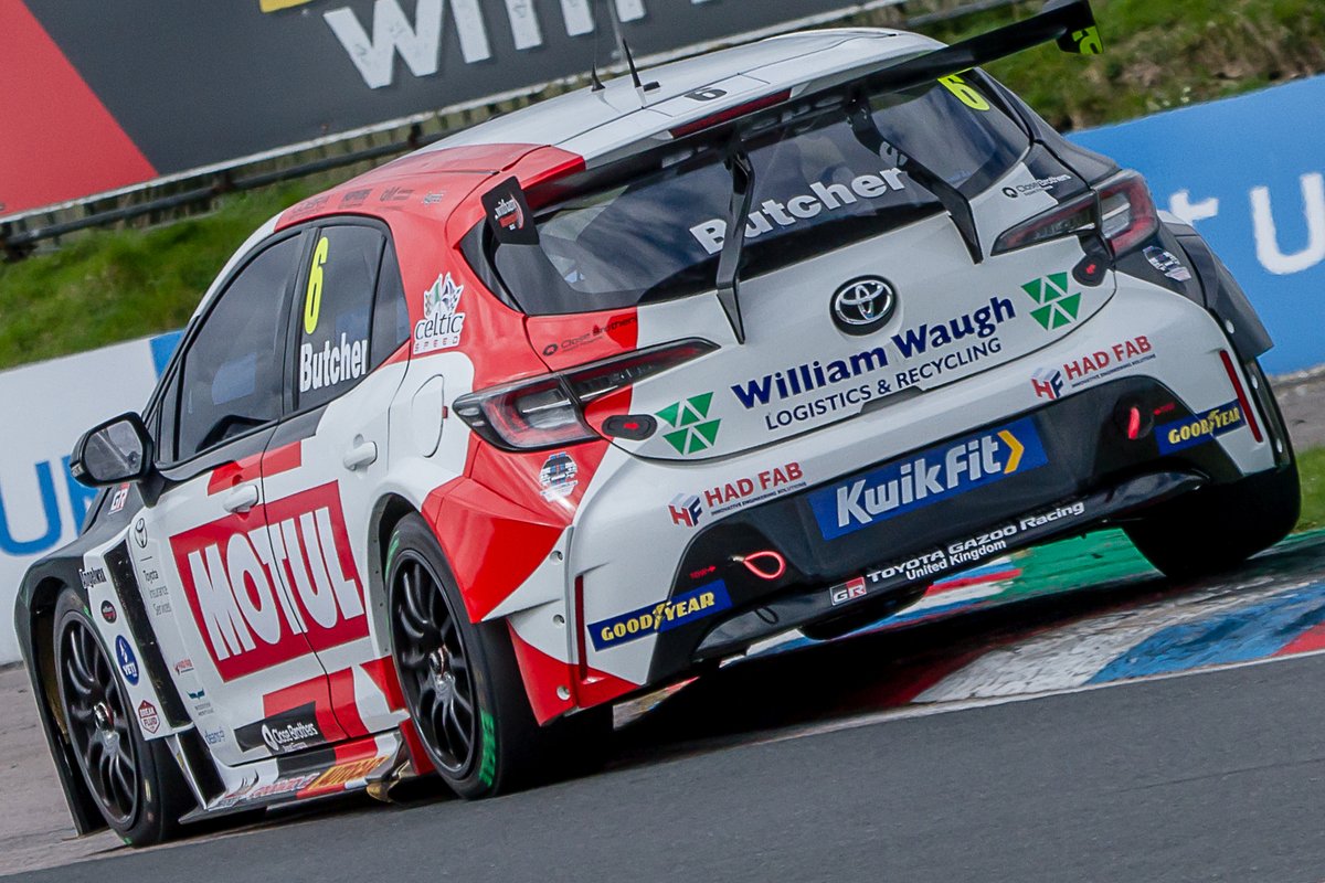 See how #YetiTool have helped a customer deliver precision #CNC with their #SmartBench to help them race ahead: ow.ly/3rt650KVxpN