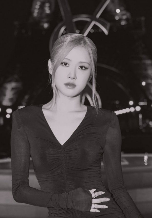 yourbablue's tweet photo. @rosiebratz my fav parts of the songs are Rosé's part
#ROSÉ https://t.co/UJbFXCNEZZ