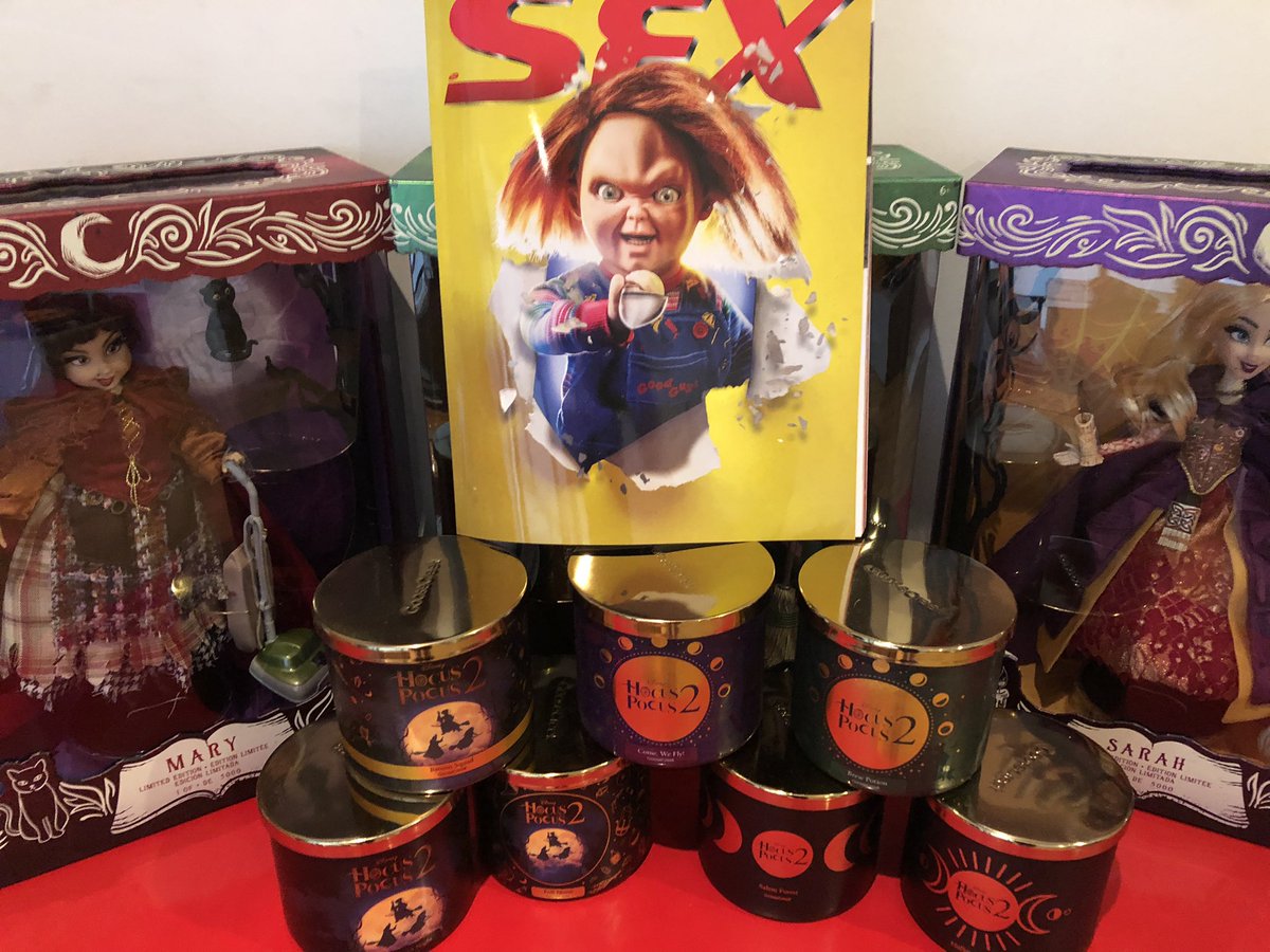 The Sanderson Sisters return tomorrow in #HocusPocus2 and Goose Creek have released a special range of candles to celebrate! No Black Flame one though… Read more about #HocusPocus in the new issue, out now!