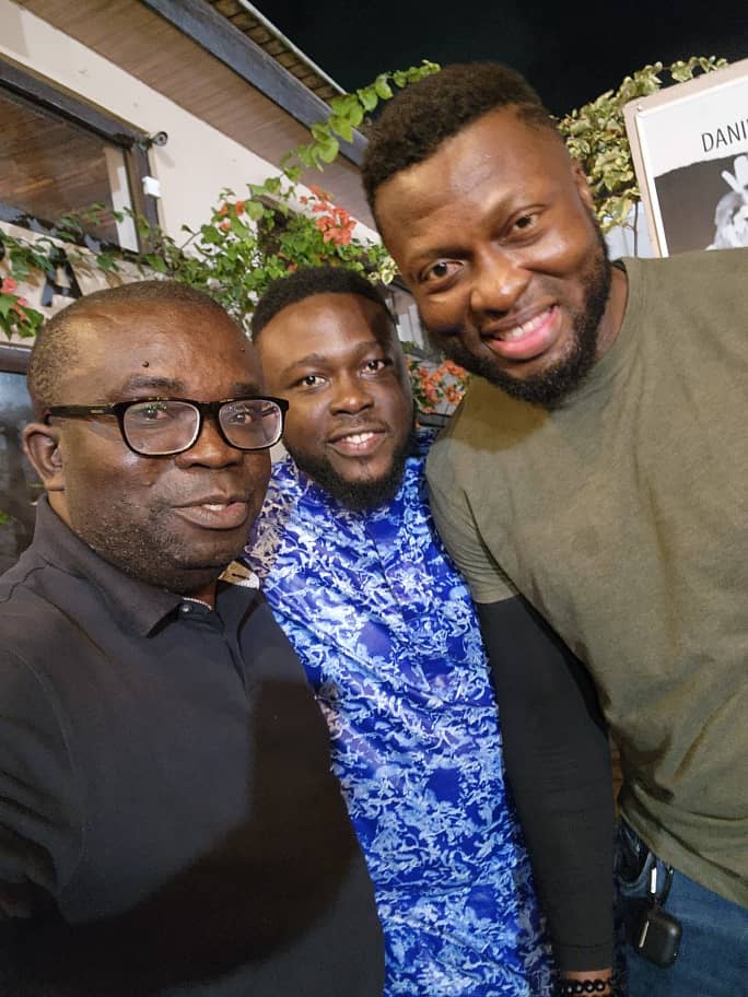 Deoluofficial's tweet photo. Peep your favorites. #UpperVolta with some amazing fans of the show @kevwekofi and @kingkhobee #AMDilemma #countdowntofinale https://t.co/vSFyzF91Q8