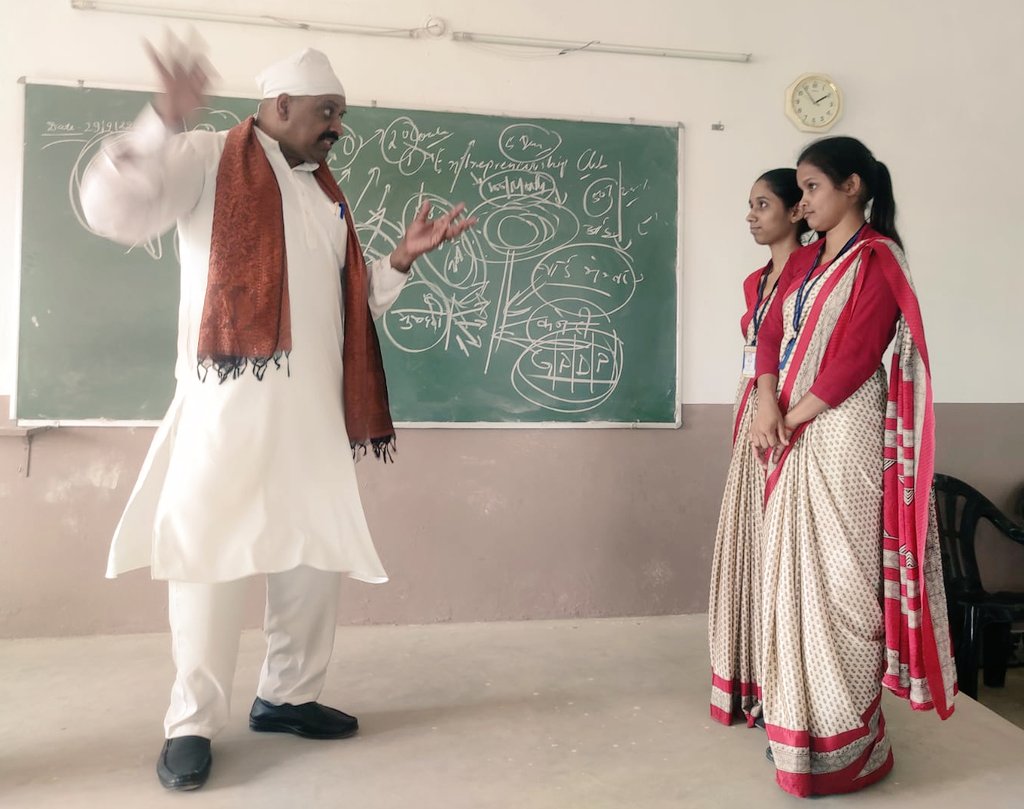 DrVijayTiwariJi's tweet photo. #MahaYogiSena 

@narendramodi
@PMOIndia
@EduMinOfIndia @myogiadityanath

Signed a MoU with #VidyaMandirSikshanSansthan #Chargawan @Dm_Gorakhpur for #IECSME_KamdhenuChair &amp; #SelfEmployedCEOs for #RuralUP 

@ugc_india @AICTE_INDIA
@AIUIndia @itmgkpofficial

#Security #CyberNews https://t.co/jkBkaUAiOG