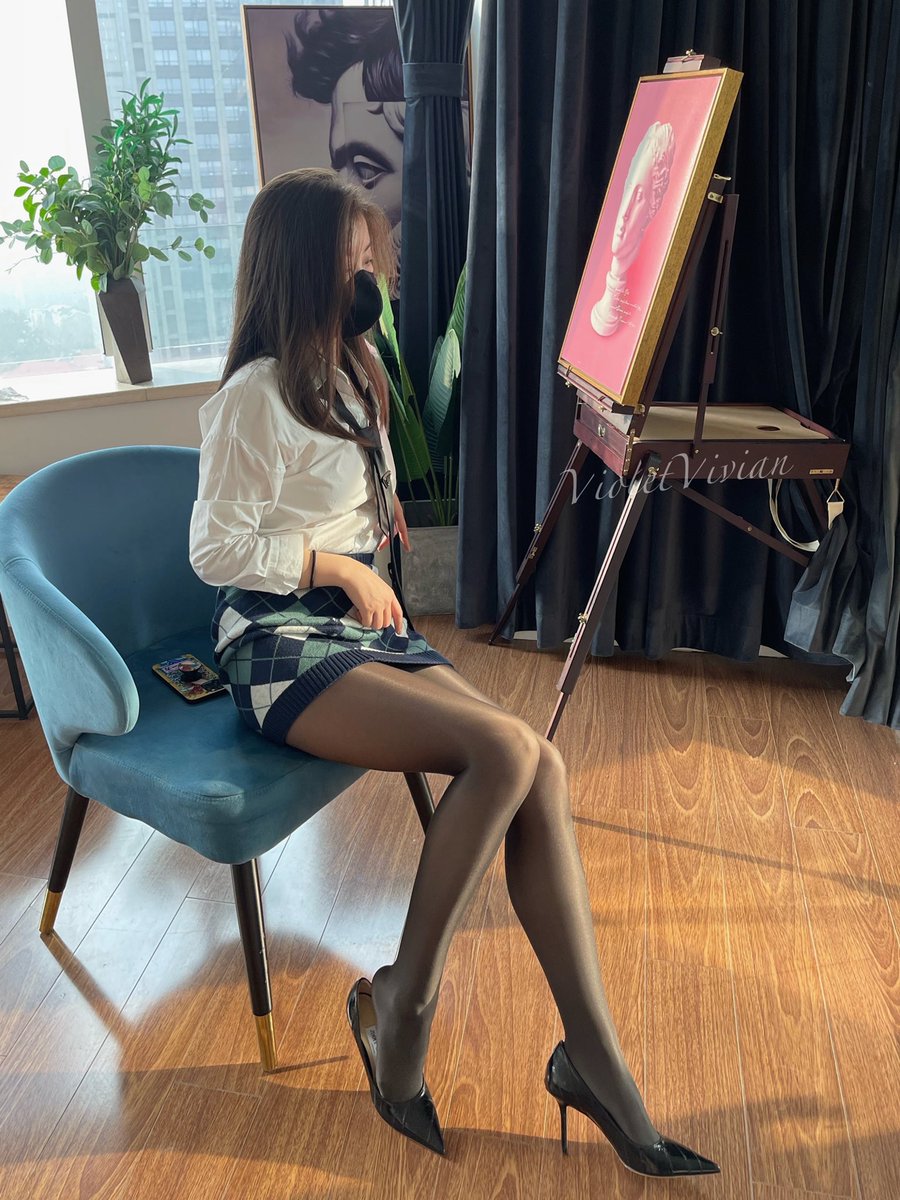 S41270846's tweet photo. #文爱 #女高中生 #胁迫 #圈养 #自毁
One on one video～love https://t.co/eKCkyz2KQf