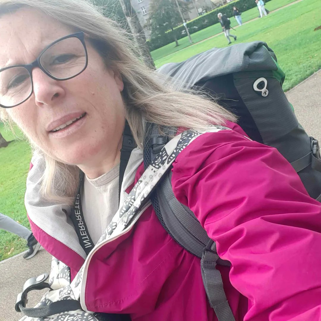 VanessaOConnel9's tweet photo. #SignlanguageInterpreters -V- #civvies #wardrobe ⚖ #galwaygirl for a day or two #actingthetourist #dashto50 in style #blackboxtheatre #islevents https://t.co/1SRRejTSCQ