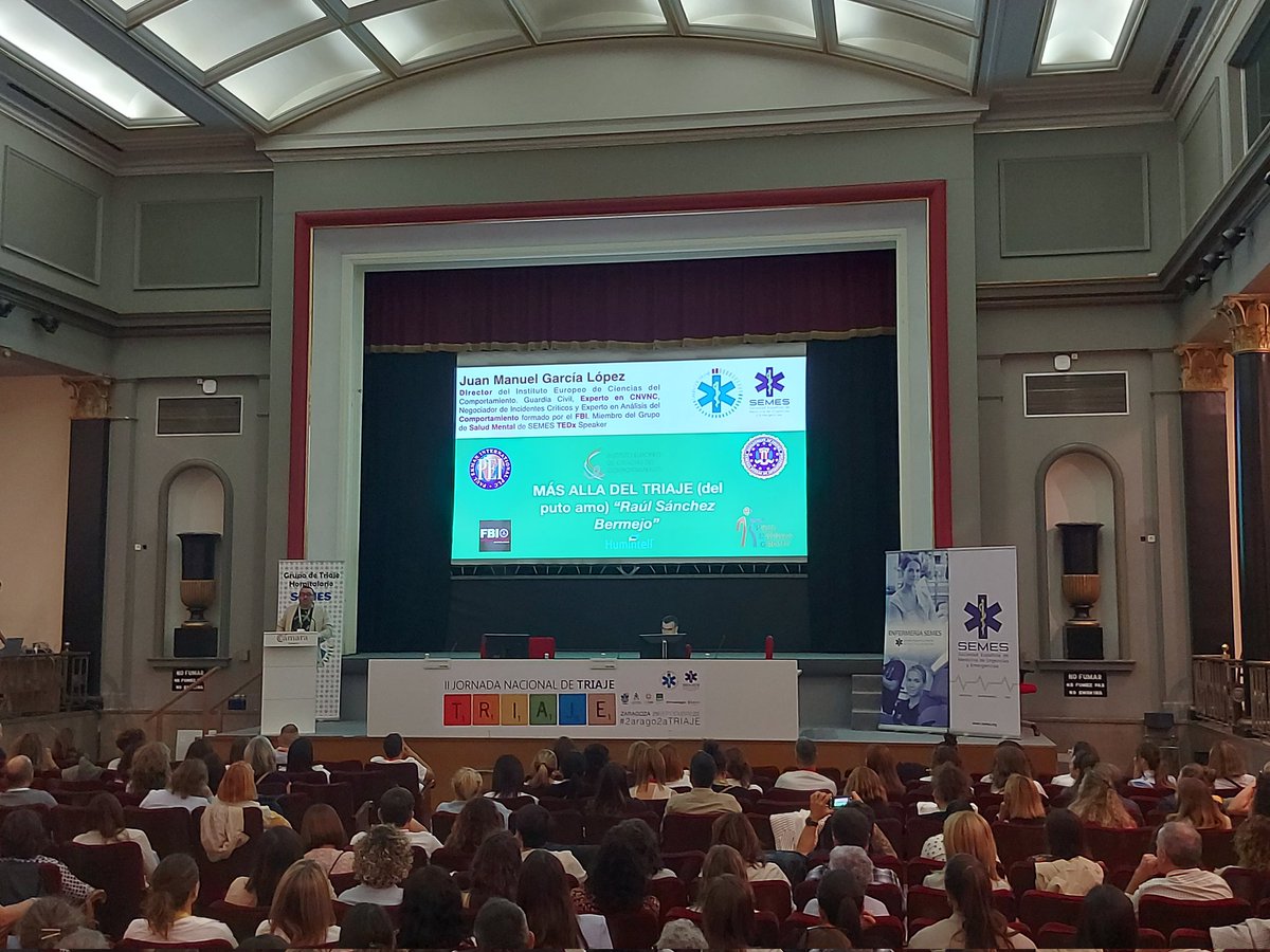 Impresionante Juan Manuel García López, charla obligada para cualquier triadora, necesaria para entender la comunicación no verbal 

El que tria es "el puto amo" <a href="/raulsanchezberm/">Raul Sanchez Bermejo</a> dixit 

#2arago2aTRIAJE #TriajeSEMES
#Impresionante