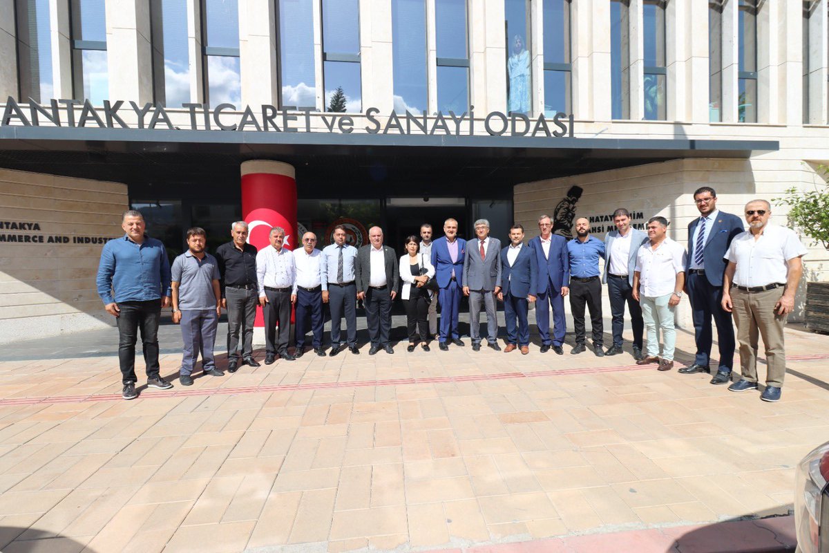 HikmetCincin's tweet photo. CHP İl Başkanı Dr. Hasan Ramiz Parlar’ı ve beraberinde gelen heyeti Odamızda ağırladık. Ziyaretlerinden ötürü teşekkür ederiz. @RamizParlar @s_eskiocak @AntakyaTso https://t.co/wOpJSdkcPP