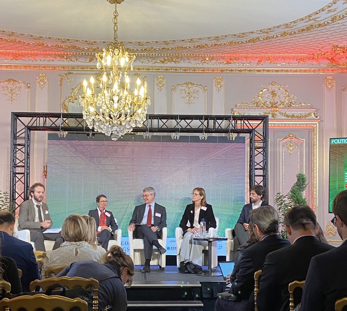 LivestockVoice's tweet photo. “The more consumers know the better choices they can make”
Claire Bury from @Food_EU says a thourough impact assessment is going on for 🇪🇺 nutrition labelling for food products.
Interesting exchange #Nutriscore #NutrInform @LivePOLITICO https://t.co/8ehIg38cjp