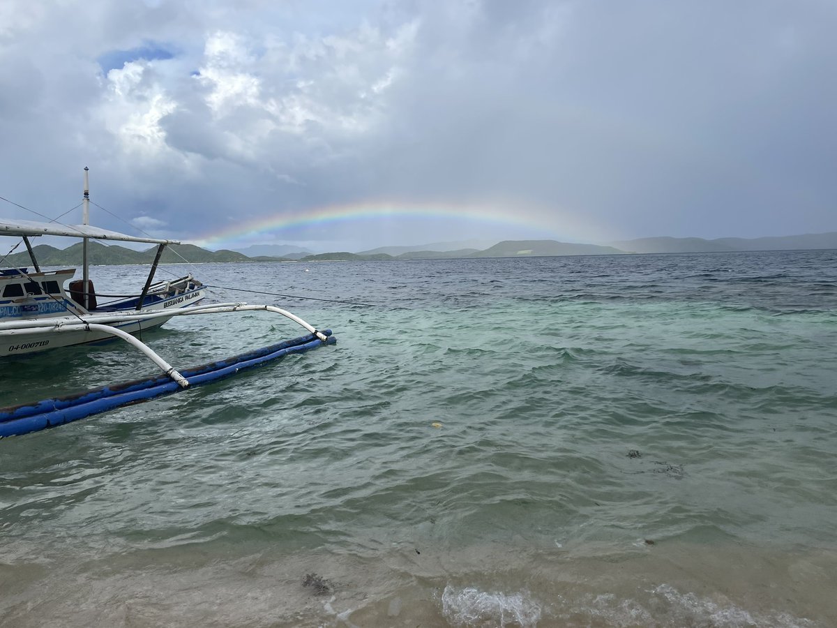 deborock92's tweet photo. @lorraineannaurl Dagat with a view ba? 😉 https://t.co/RynLb3N6NU