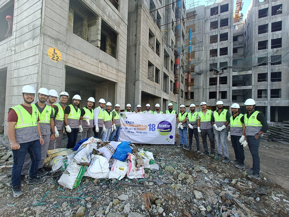 TCEConnect's tweet photo. #TVW18 #TCEndeavour #TCEConnect
As part of the TVW initiative, #volunteers from one of our large #project #sites participated in the "#Cleaning our Site" program and collected many bags of #construction #waste https://t.co/17QhDyHcto