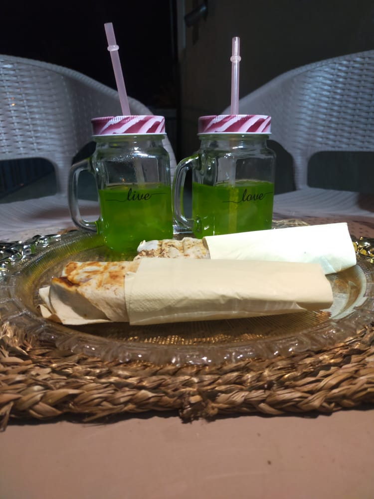 يارب يجي اليوم اللي الواحد ميعرفش ينام فيه من الفرحة تعويضاً عن كل الأيام اللي معرفش ينام فيها من الزعل.