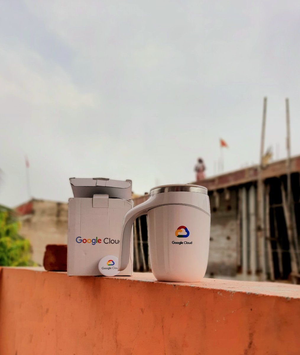 rockstarabhipy's tweet photo. #LearnToEarn Goodies just arrived thanks @qwiklabs @GoogleCloud_DE @GoogleCloud_ES @GoogleCloud_IN  

#googlecloudready 
#learntoearn
#arcadecloud https://t.co/ceXDbQz5xD