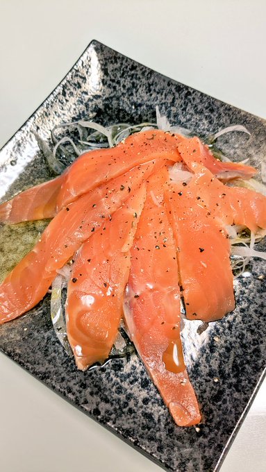 ふるさと納税返礼品のスモークサーモン🐟 