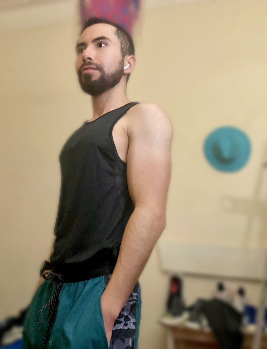 Charliecerd's tweet photo. 🙆🏻‍♂️🌘🌘🌘🌘🌘 https://t.co/S4Gwtvrx29