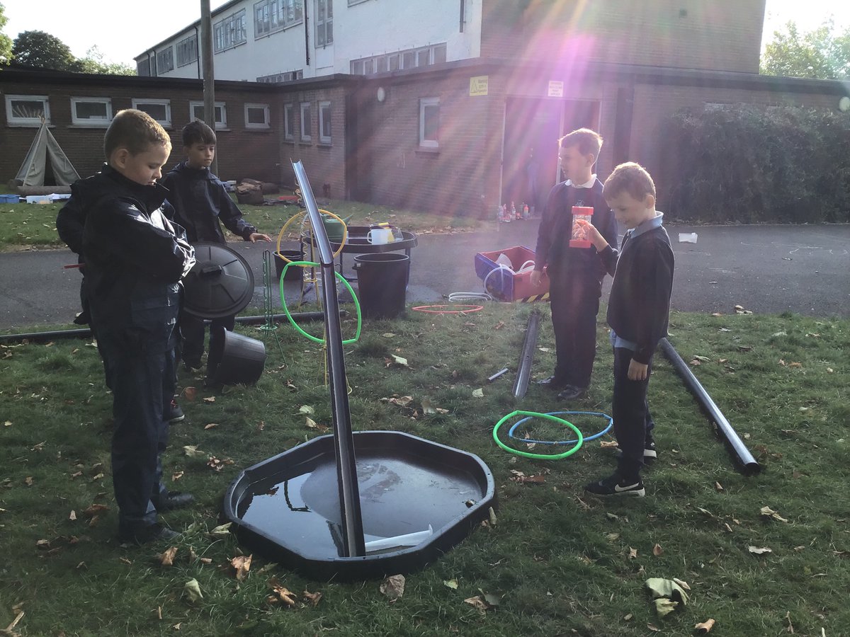 kirstenthomson9's tweet photo. P5 using maths in outdoor learning today, we measured weight, length, time and volume #MathsWeekScot
fun #ThorntreeMathsWeek22 @ThorntreeHT @MccloreyMr https://t.co/wbfbgHRWIq