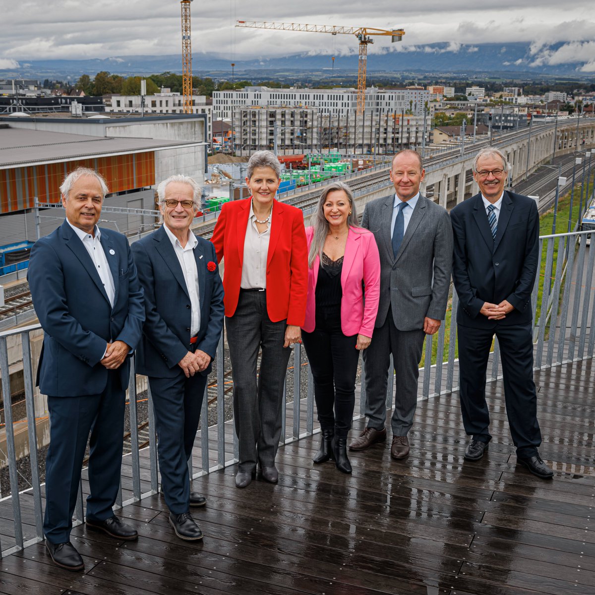 presse_CFF's tweet photo. Deux pièces de plus au puzzle de Léman 2030 sont désormais en service : un saut-de-mouton (Prilly-Malley- Renens) et une 4e voie Lausanne – Renens. https://t.co/HU3qLCFs4U
@leman2030 #sbbcffffss #Renens https://t.co/6RLXZYRSoa