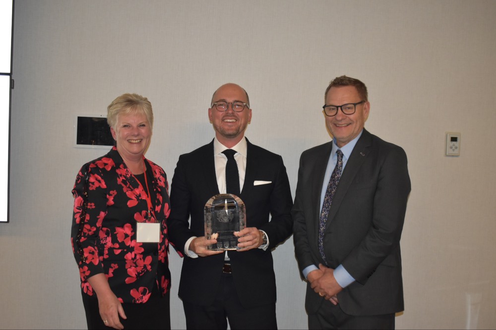MedCouncilCan's tweet photo. Last evening, we celebrated the recipients of our distinguished #awards. The awards recognize the achievements and contributions of individuals and advance research &amp; development in the field of #MedEd and assessment. Learn more: https://t.co/72mpOX1PZJ. #MCCam https://t.co/wMCr0aWytc