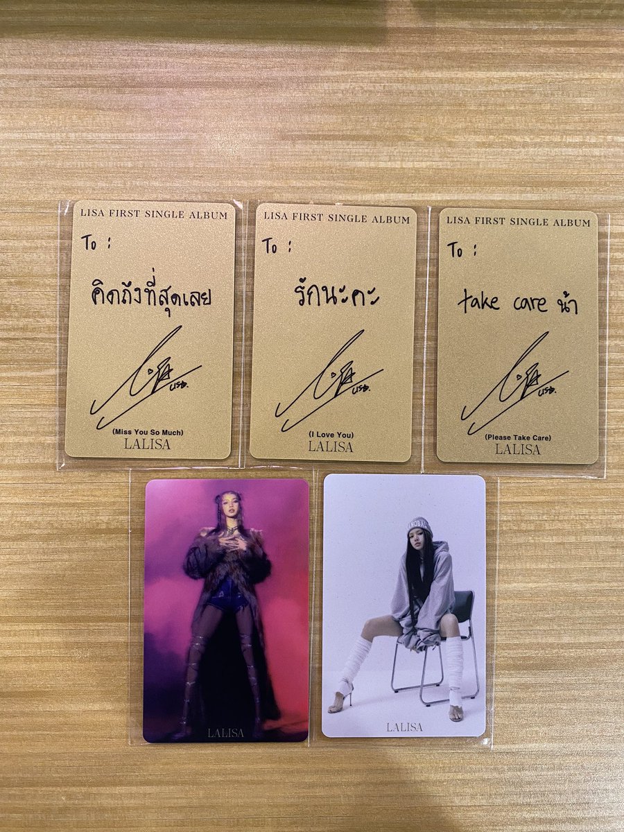 crazyy_TD's tweet photo. แจกเงิน 1,000 / 2คน  🧧 
กติกา รีทวิตนี้
สุ่มตอนปล่อยของหมด

ปล่อยบั้มลิซ่า 250 ส่งฟรี‼️
♡ มีทั้ง 2 ver.
♡ บั้มเต็มไม่แกะ ไม่ตำหนิ
♡ แถมการ์ด APW (การ์ดรูปลายเซ็น&amp;การ์ดข้อความไทย) 
https://t.co/8rLKlaYDmD

#ตลาดนัดบพ #ตลาดนัดแบล็คพิ้ง #ตลาดนัดblackpink #LISA    #LALISA #MONEY https://t.co/r5lBqVtB4w