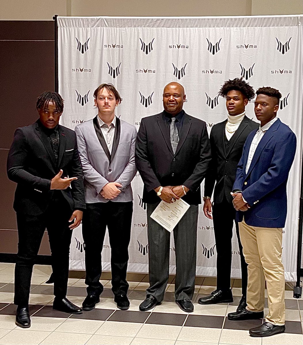 Larry Harold, Jr. (@coachharold73) on Twitter photo Thanks to the <a href="/Gwinnetttdclub/">TDClubofGwinnett</a> for recognizing our young men as students of the month for September 2022. 1st class event that was well organized and professionally ran. Btw, our boys looked great and represented our <a href="/BlackKnight_FB/">Central Gwinnett FB</a> program well. Thanks to the <a href="/Gwinnetttdclub/">TDClubofGwinnett</a> for recognizing our young men as students of the month for September 2022. 1st class event that was well organized and professionally ran. Btw, our boys looked great and represented our <a href="/BlackKnight_FB/">Central Gwinnett FB</a> program well.