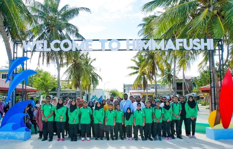 ކ.އަތޮޅު ޤުރުއާން މުބާރާތުގައި ހިންމަފުށި ތަމްސީލުކުރާ ދަރިވަރުން މިއަދު ވަނީ ކާށިދޫއަށް ފުރާފައެވެ. 

ހިތްވަރުގަދަ ދަރިވަރުންނަށް މާތް ﷲ ކާމިޔާބީ މިންވަރު ކޮށްދެއްވާށި. އާމީން♥️ 
<a href="/MoEdumv/">Ministry of Education</a> <a href="/K_Himmafushi/">Himmafushi Council</a>